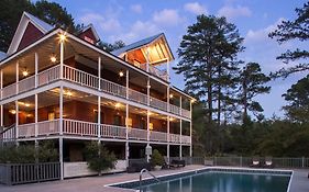 Glen-Ella Springs Hotel & Restaurant