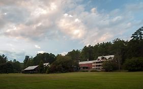 Glen-Ella Springs Hotel & Restaurant